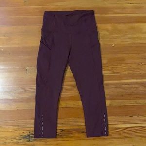 Lululemon Crop leggings with pockets - size 4